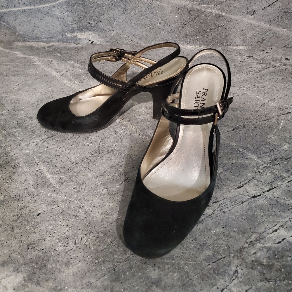 Black suede/ patent leather slingback heels size 7